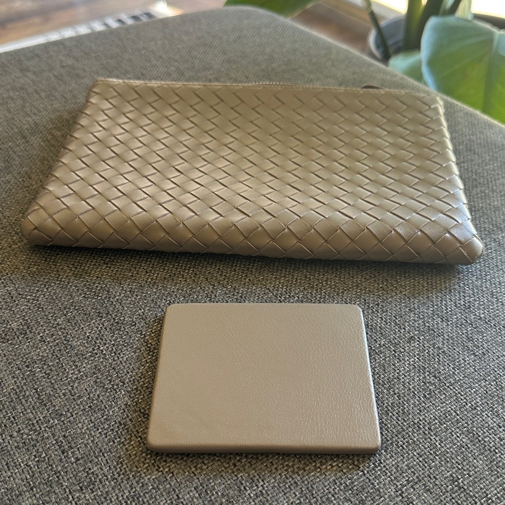 Bottega Veneta Grey Intrecciato Leather Clutch with Mirror - Picture 6 of 10